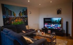 1-Bed Flat In Ocean Village